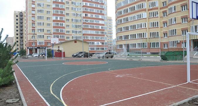 Детская площадка на территории жилого комплекса Европейский Квартирный контроль