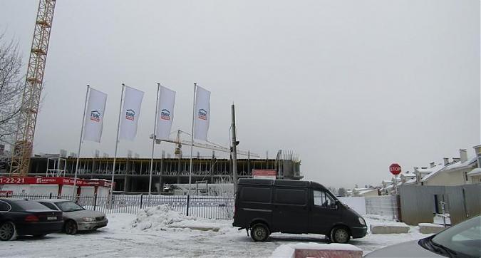 Мкрн Северный - вид настроительную площадку со стороны Дмитровского шоссе Квартирный контроль