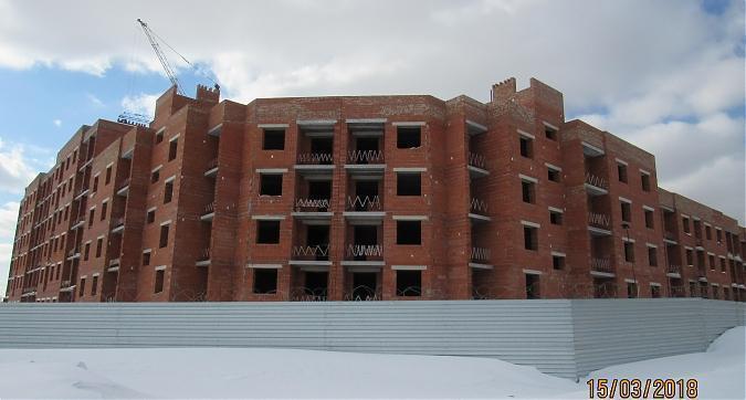 ЖК Томилино, 10-й корпус, возведение наружных стен - вид с Колхозной улицы, фото 1 Квартирный контроль