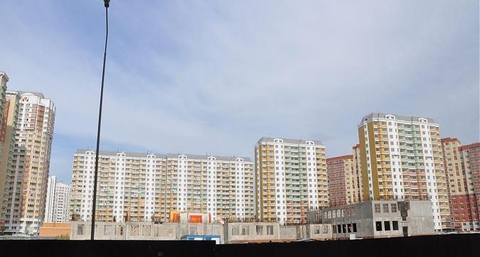 ЖК Центр 2, школа, монтаж 2-го этажа, вид с проспекта Героев, фото 4 Квартирный контроль
