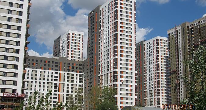 ЖК Оранж парк, 3 корпус - вид с улицы Строителей, фото 4 Квартирный контроль