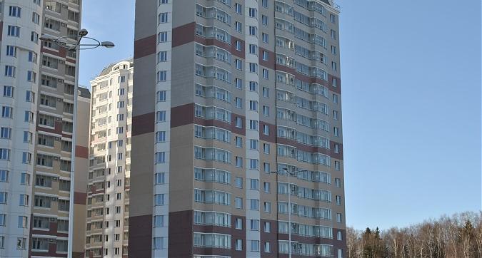 ЖК Первый Андреевский - вид на жилой комплекс со стороны магазина "Ашан" фото 2 Квартирный контроль