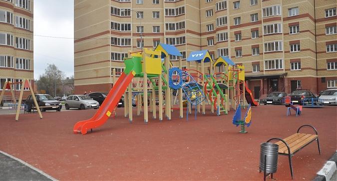 Детская площадка на территории жилого комплекса Европейский Квартирный контроль