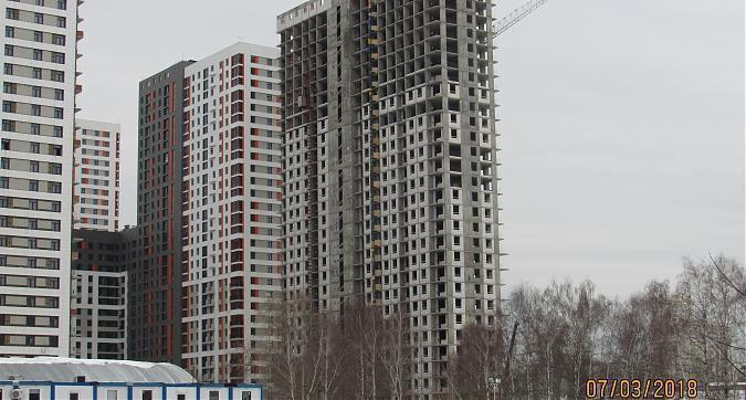 ЖК Оранж парк, 4-й корпус, вид с улицы Строителей, фото 1 Квартирный контроль