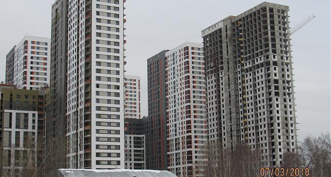 ЖК Оранж парк, 3-й и 4-й корпуса, вид с улицы Строителей, фото 3 Квартирный контроль