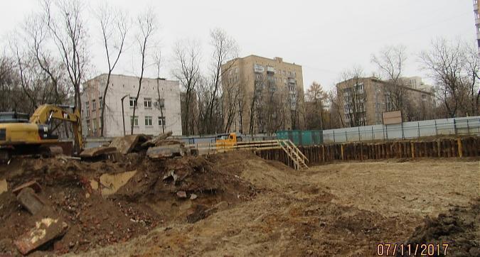 ЖК Дом на Усиевича, котлованные работы - вид с улицы Усиевича, фото 3 Квартирный контроль