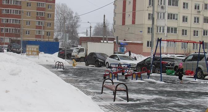 ЖК Москвич, вид на комплекс с Центральной улицы, детская площадка, фото - 5 Квартирный контроль