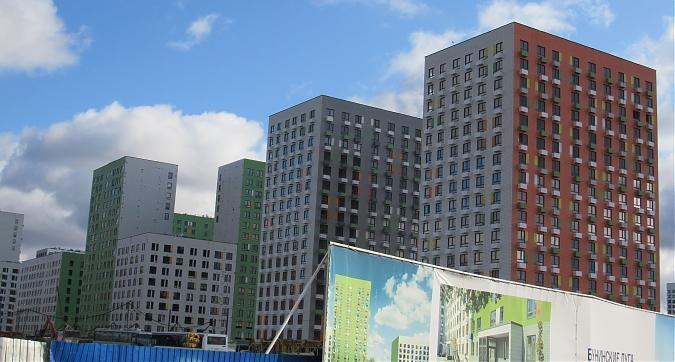 ЖК Бунинские Луга, общий вид на комплекс с Проектируемого пр-да №7047, фото - 12 Квартирный контроль