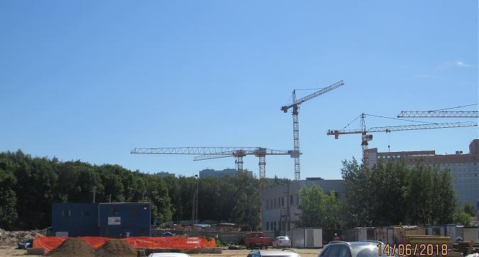 ЖК Лесопарковый - строительная площадка, вид со стороны метро Лесопарковая, фото 4 Квартирный контроль