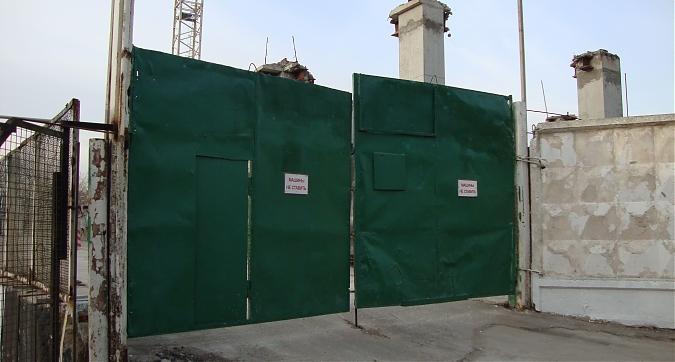 ЖК Поклонная 9, технические ворота, вид с ул. Поклонная, фото -4 Квартирный контроль