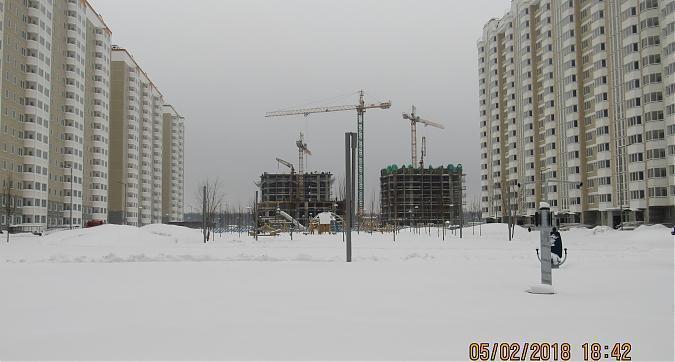 ЖК Первый Московский, 30-й и 29-й корпуса, монолитные работы - вид с улицы Атласова, фото 3 Квартирный контроль