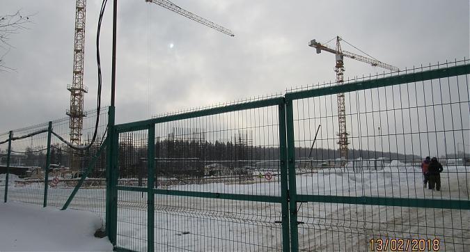 ЖК Кленовые аллеи, 1-й корпус, котлованные работы - вид с Калужского шоссе, фото 5 Квартирный контроль