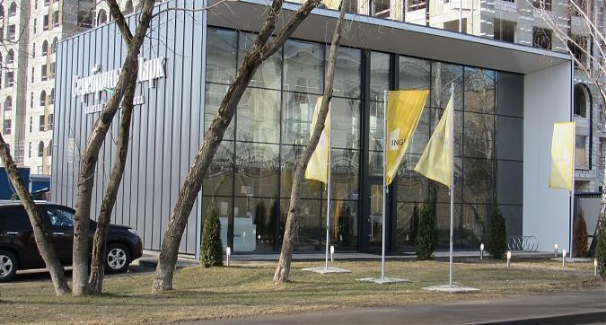 ЖК Серебряный парк (Паршина, 10), офис продаж, вид с ул. Берзарина, фото - 2 Квартирный контроль