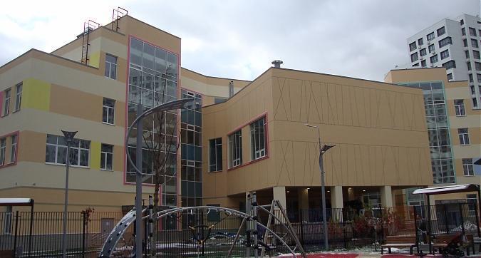 ЖК Ривер Парк, школа, вид с ул. Корабельная, фото - 7 Квартирный контроль