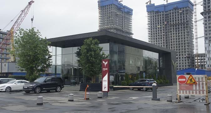 ЖК Prime Park, офис продаж, вид с Ленинградского просп., фото 1 Квартирный контроль