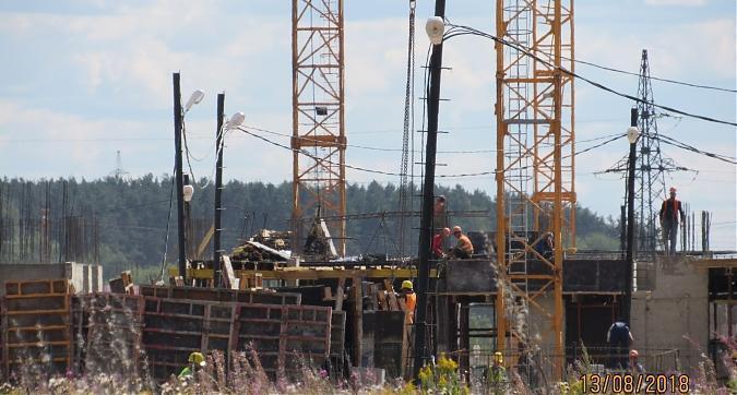 ЖК Остафьево, 1-й корпус, монолитные работы, вид со стороны Остафьевского шоссе, фото 3 Квартирный контроль