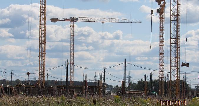 ЖК Остафьево, 1-й корпус, монолитные работы, вид со стороны Остафьевского шоссе, фото 5 Квартирный контроль