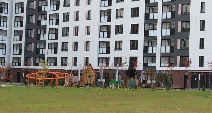 ЖК Гринада, детская площадка, вид с западной стороны, фото - 7 Квартирный контроль