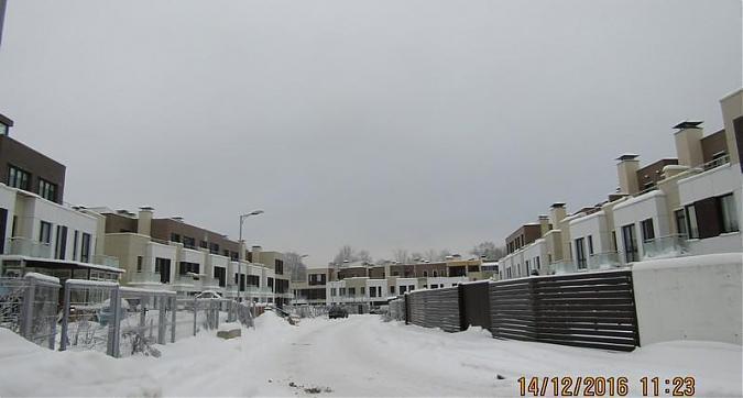 ЖК Загородный квартал - вид на таунхаусы с территории посёлка Квартирный контроль