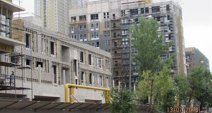 ЖК Центр-Сити (HeadLiner) - вид на 1 и 3 корпуса со Шмитовского проезда Квартирный контроль