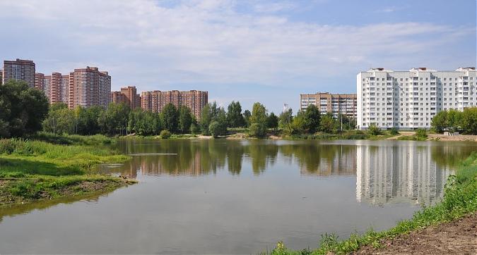Озеро Чкаловское вблизи жилого комплекса Горизонт Квартирный контроль