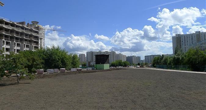 ЖК Тополя - озеленение придомовой территории. Фото 2 Квартирный контроль
