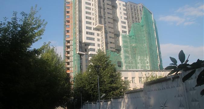ЖК Букинист, облицовочные работы - вид на комплекс со стороны улицы Бутлерова, фото 2 Квартирный контроль