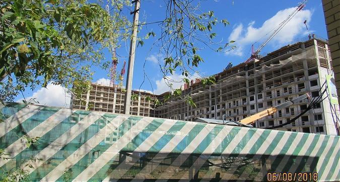 ЖК Влюберцы, 2-й корпус - монолитные работы, вид со стороны Коммунистической улицы, фото 1 Квартирный контроль