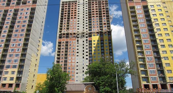 ЖК Золотая Звезда - вид с проспекта Буденного на 2-й корпус Квартирный контроль