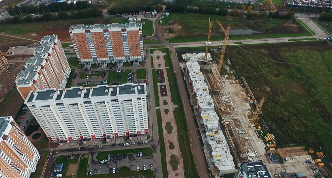 Вид на строящиеся корпуса 210, 211 в ЖК Домодедово Парк Квартирный контроль