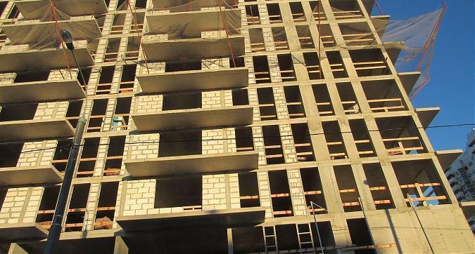 Вид с Левобережной улицы на комплекс апартаментов Янтарь-Apartments  Квартирный контроль