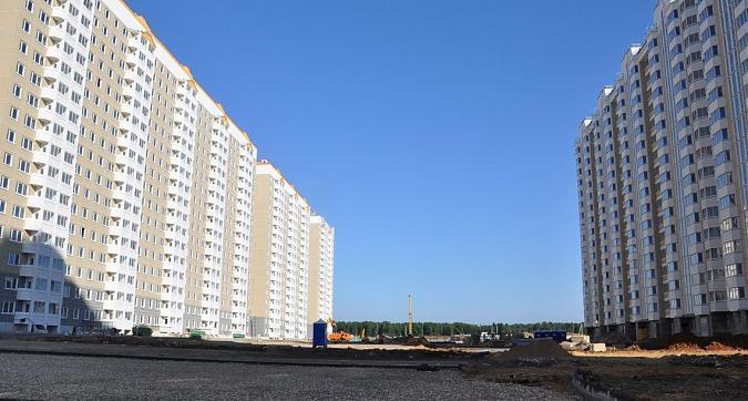 ЖК Первый Московский, 25-й и 31-й корпус, вид с улицы Атласова Квартирный контроль