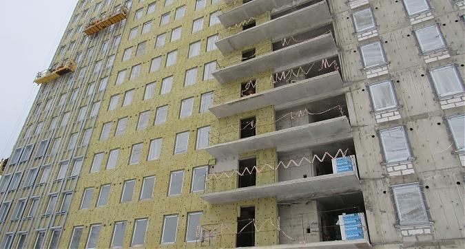 Вид с улицы Комдива Орлова на комплекс апартаментов Клевер Лэнд (Cleverland) Квартирный контроль