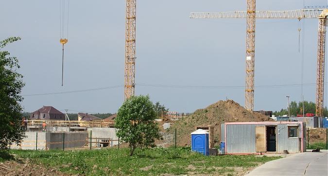 ЖК Цветочные Поляны, строительная площадка, вид со стороны д. Староселье, фото - 7 Квартирный контроль