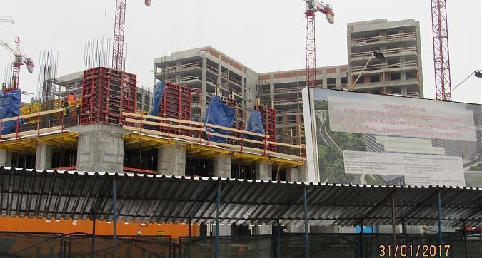 Строительство 12-го корпуса МФК ВТБ Арена Парк, вид с Петровско-Разумовской аллеи Квартирный контроль