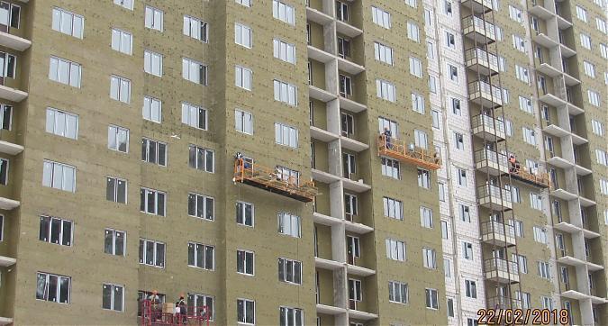 ЖК Новогиреевский, 2-й корпус - фасадные работы, вид с улицы Строителей, фото 3 Квартирный контроль