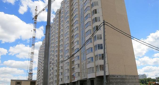 ЖК Первый Московский, 31-й корпус, вид с улицы Атласова Квартирный контроль