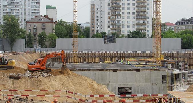 ЖК Династия - вид с Хорошевского шоссе на строительство 1-го дома Квартирный контроль