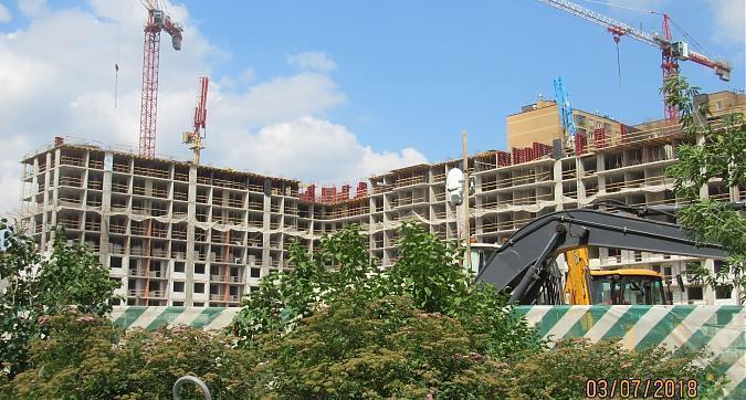ЖК ВЛЮБЕРЦЫ, 2-й корпус - монолитные работы, вид со стороны Коммунистической улицы, фото 2 Квартирный контроль