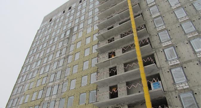 Вид с улицы Комдива Орлова на комплекс апартаментов Клевер Лэнд  Квартирный контроль