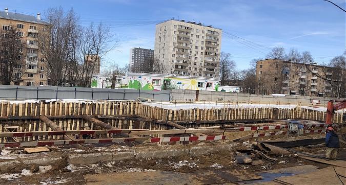 ЖК Дом на Усиевича, котлованные работы - вид с улицы Усиевича, фото 7 Квартирный контроль