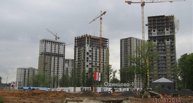 ЖК Одинцово - 1 - вид на строящийся жилой комплекс со стороны улицы Ракетчиков Квартирный контроль