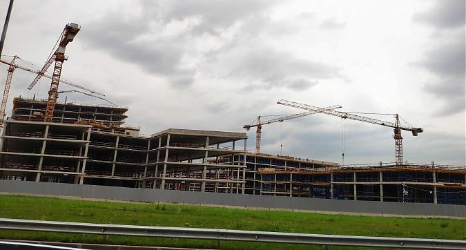 Строящийся офисный комплекс рядом с ЖК Проект Тушино, вид на жилой комплекс с Волоколамского проезда, фото 5 Квартирный контроль