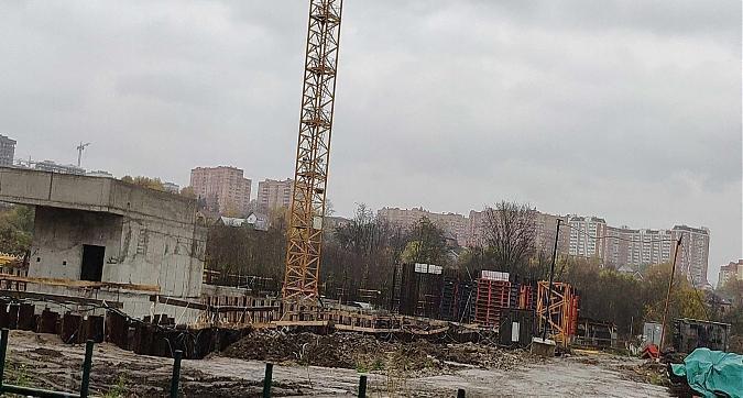 ЖК Мир Митино, начало строительства корпуса 15, вид с Муравской ул., фото 2 Квартирный контроль