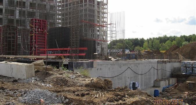 ЖК Citimix (Ситимикс), 1-й корпус - монолитные работы, вид с Боровского шоссе, фото 2 Квартирный контроль