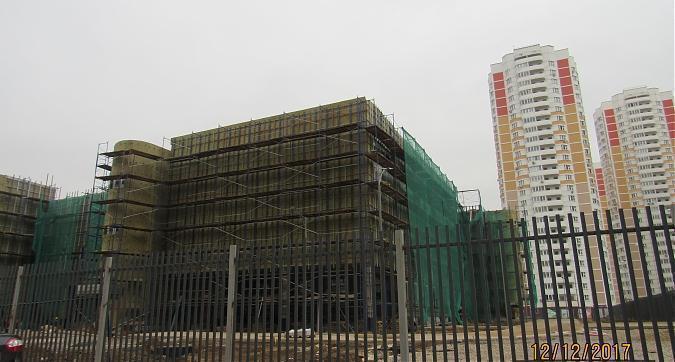 ЖК Первый Московский, школа на территории жилого комплекса, вид с улицы Атласова, фото 2 Квартирный контроль
