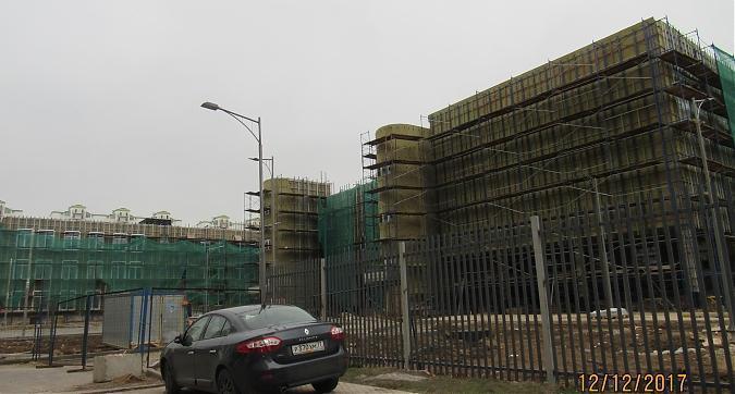 ЖК Первый Московский, школа на территории жилого комплекса, вид с улицы Атласова, фото 3 Квартирный контроль