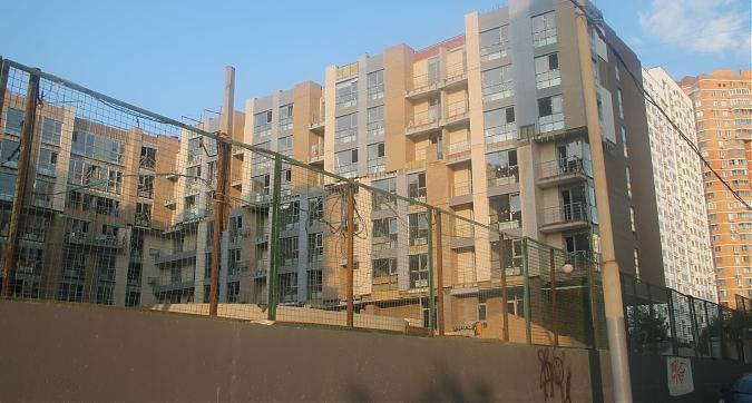 ЖК Ландыши (Комплекс апартаментов Ландыши) - вид со двора, фото 3 Квартирный контроль