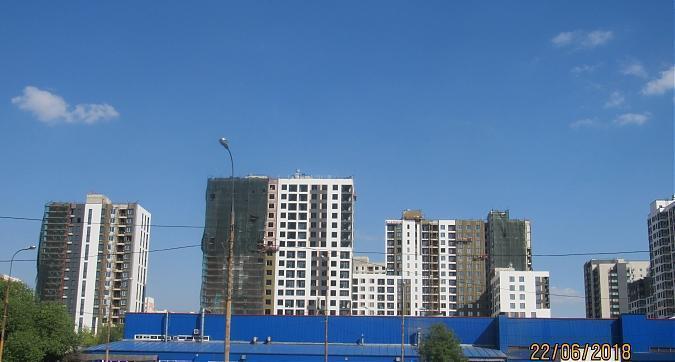 ЖК Гринада, корпуса 4-1 и 5 - вид с Феодосийской улицы Квартирный контроль