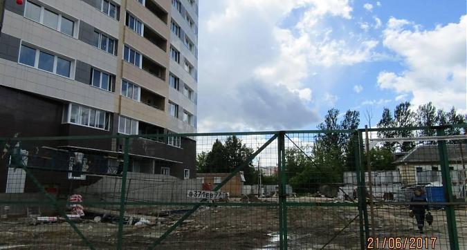 ЖК Москвич - вид на строительную площадку рядом с корпусом 4 Квартирный контроль